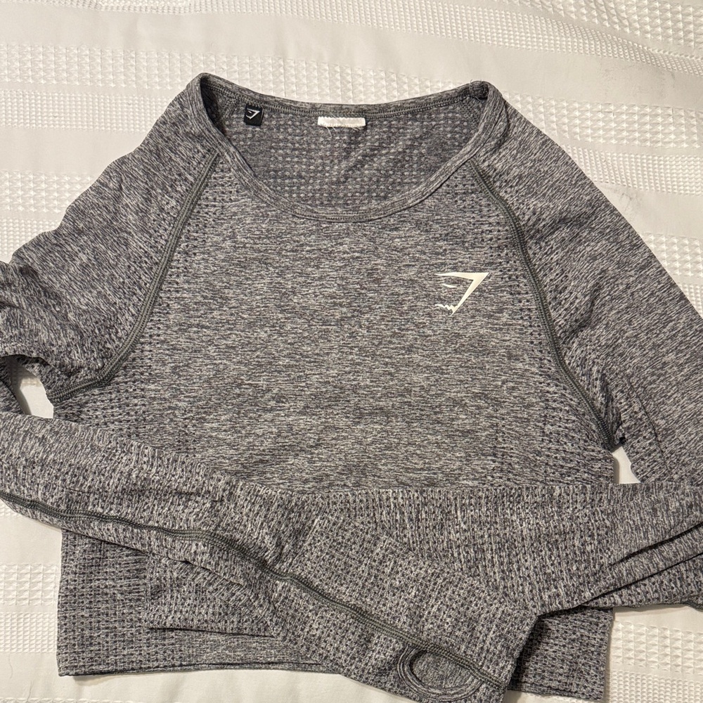Gym shark cropped athletic top
